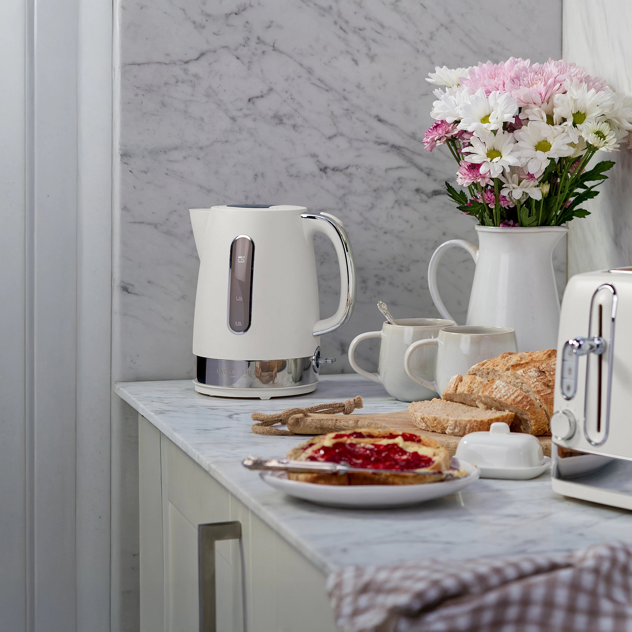 Laura Ashley Solid Jug Kettle