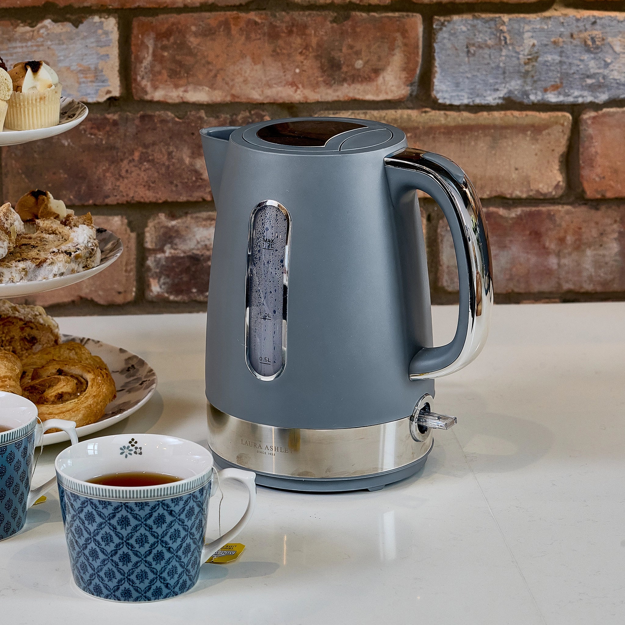 Laura Ashley Solid Jug Kettle