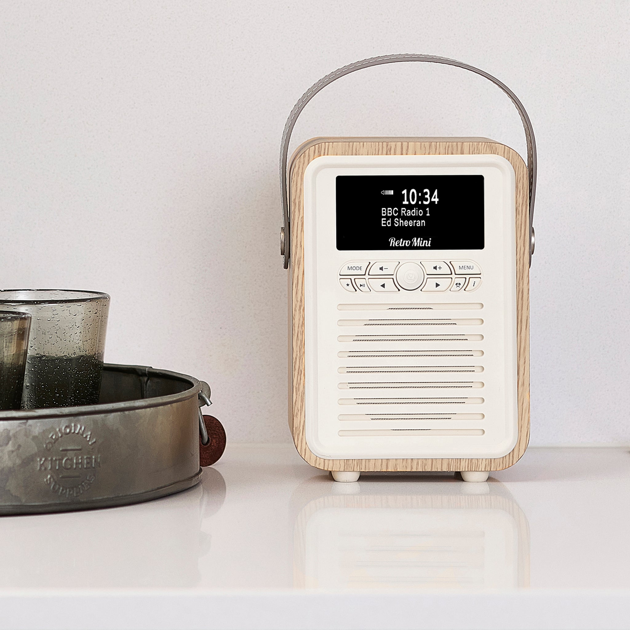 VQ’s Retro Mini –Portable Retro Radio & Bluetooth Speaker