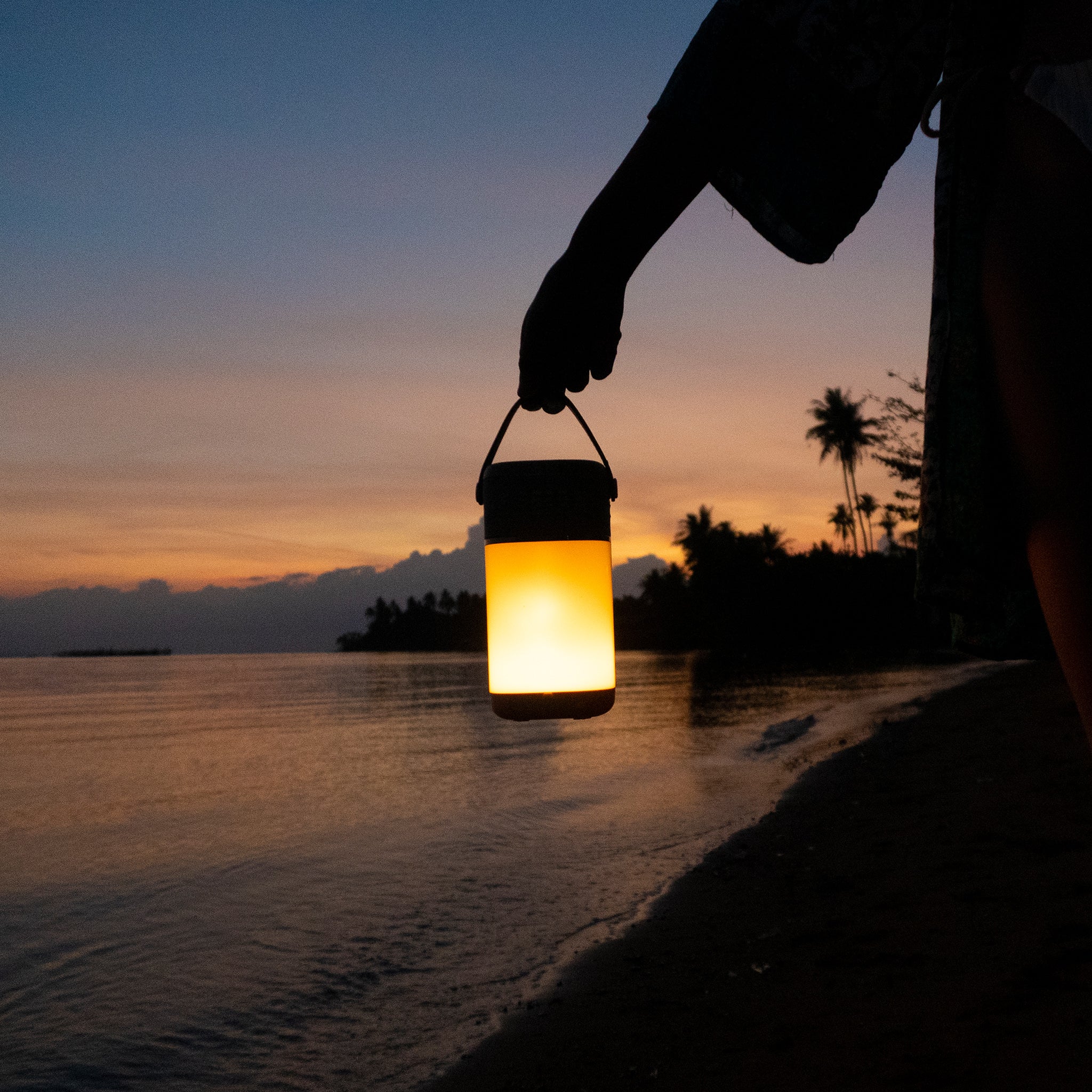 VQ’s Halo –Portable Bluetooth Speaker & Lantern