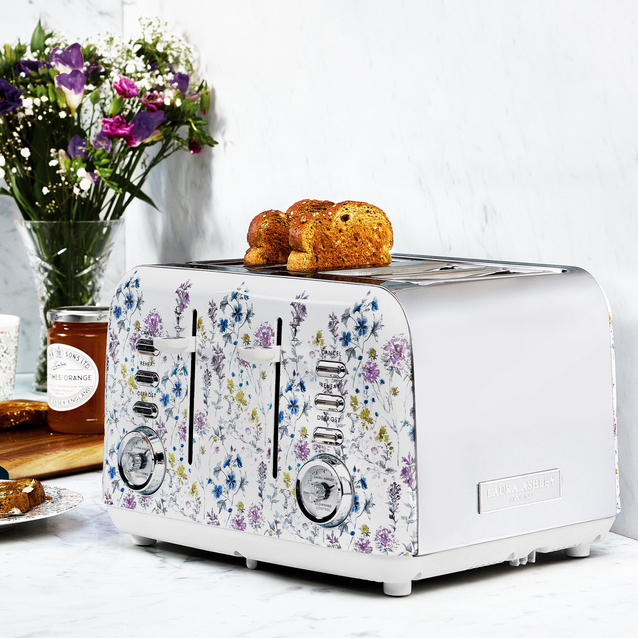 Laura Ashley’s 4-Slice Toaster – Multi-Function & 7 Heat Settings
