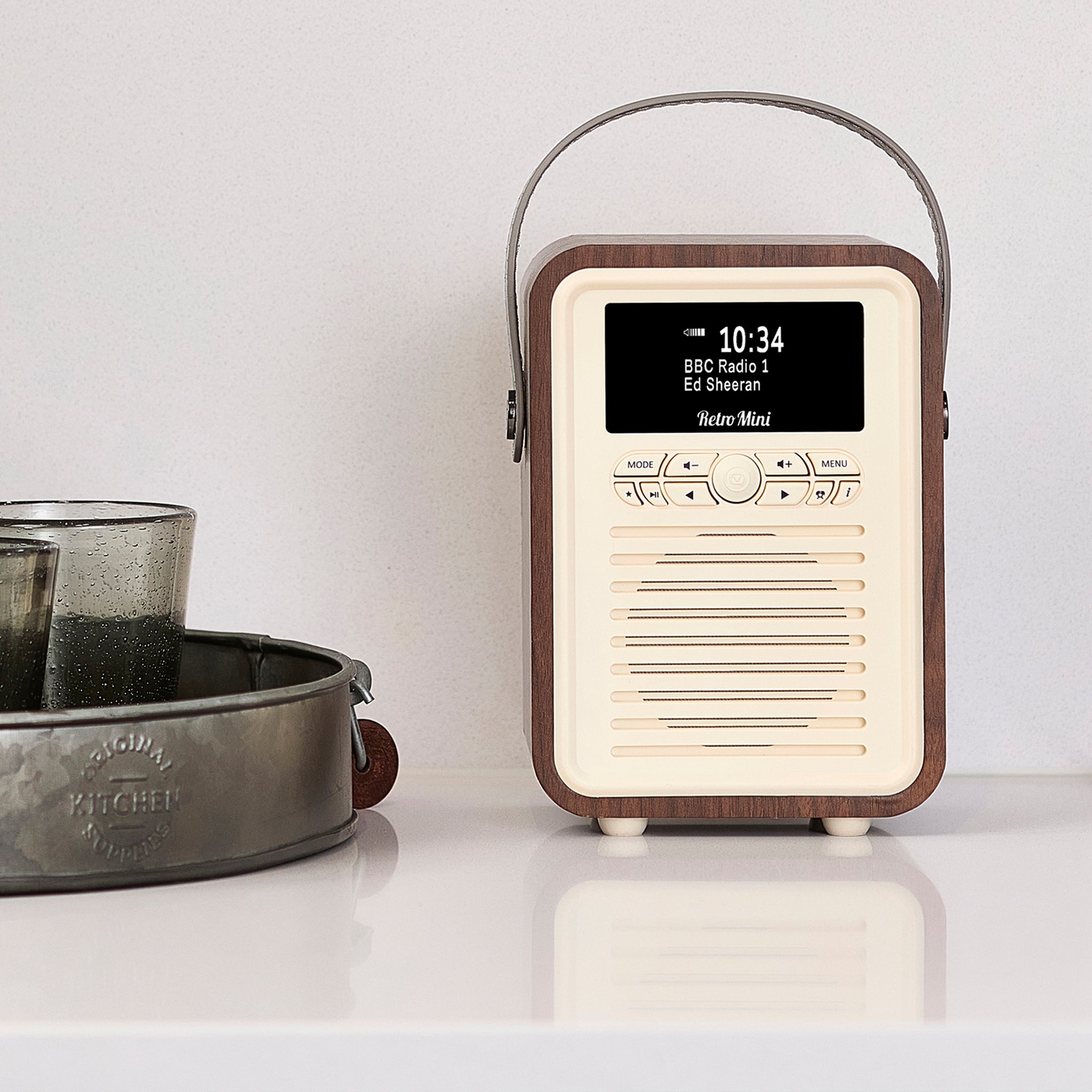 VQ’s Retro Mini –Portable Retro Radio & Bluetooth Speaker