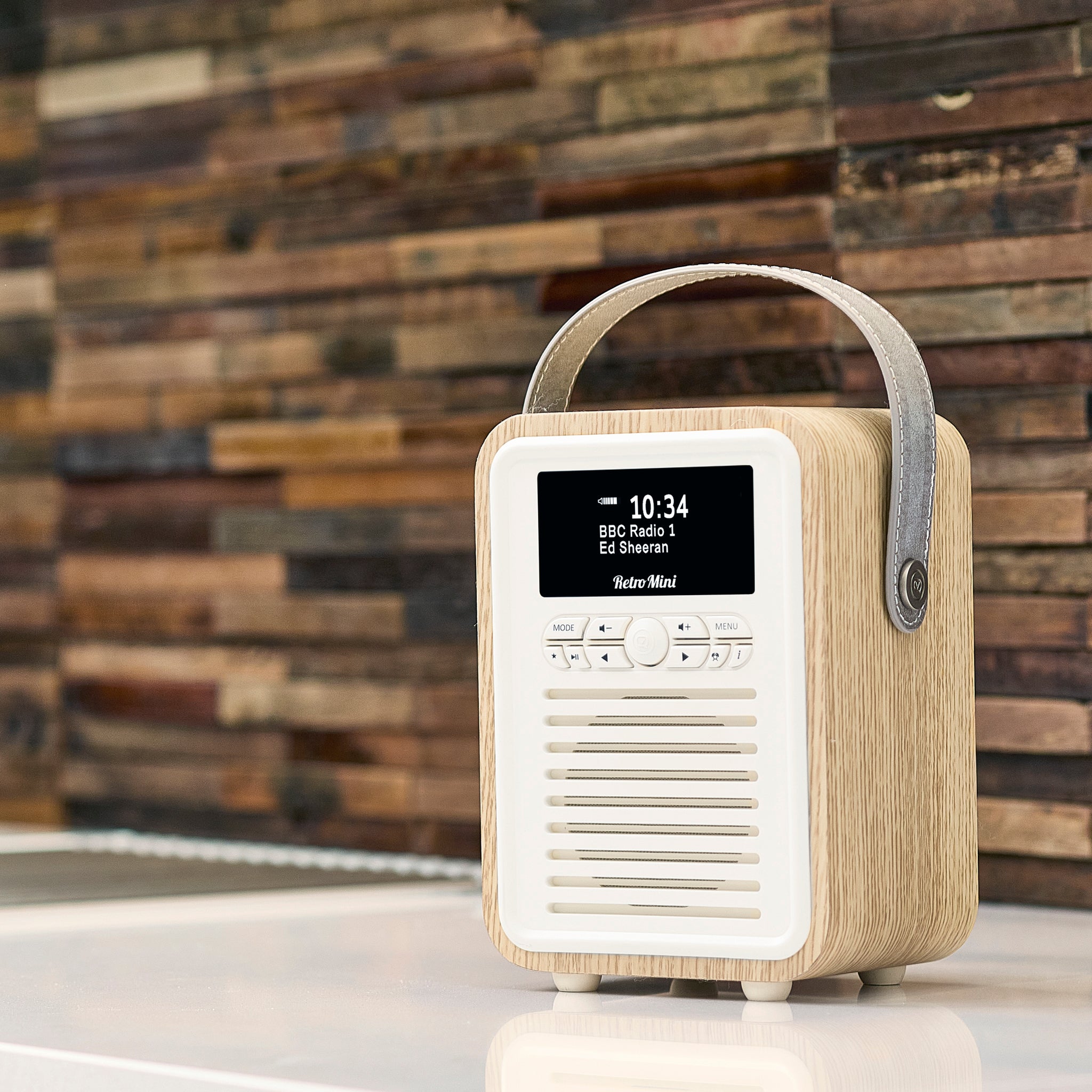 VQ’s Retro Mini –Portable Retro Radio & Bluetooth Speaker