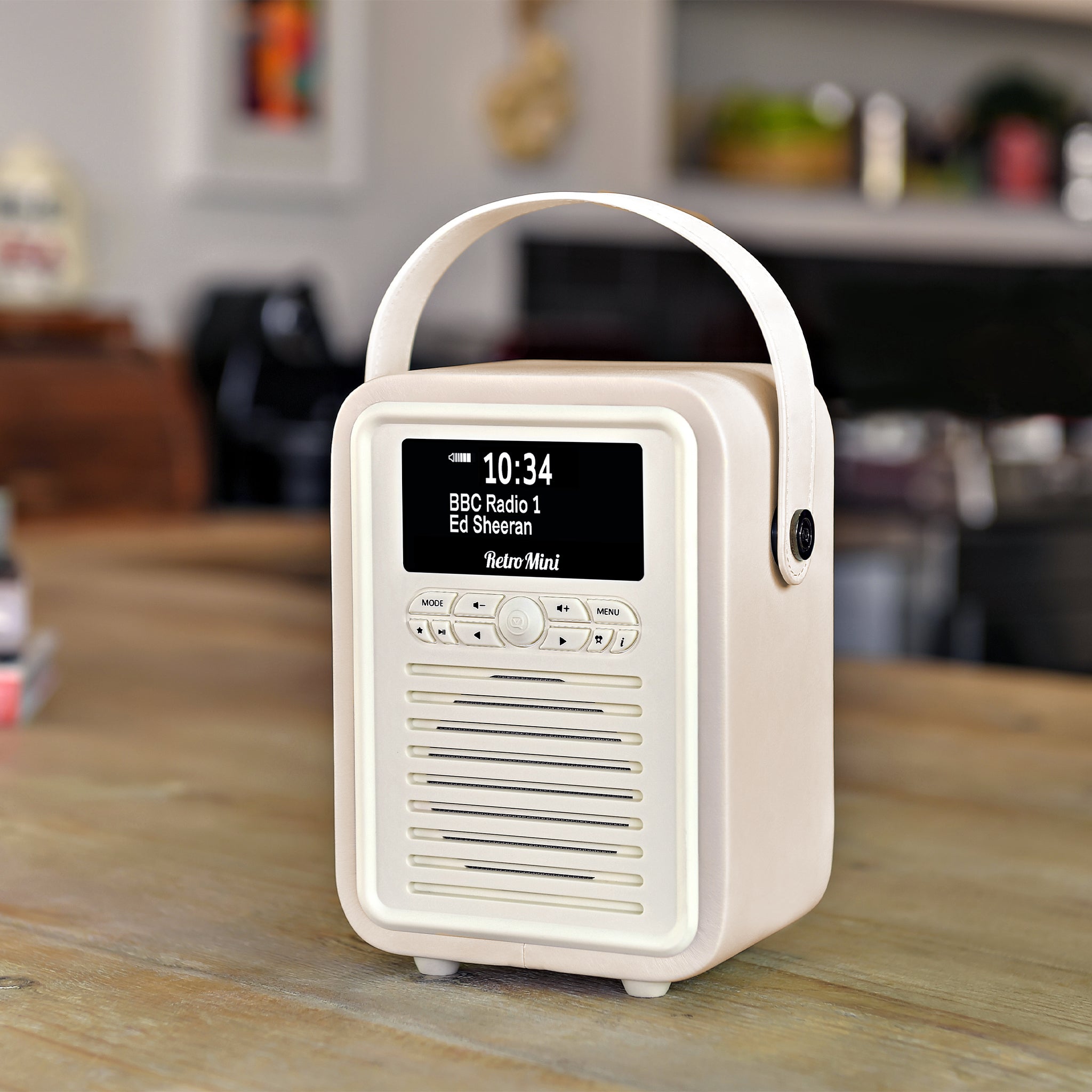 VQ’s Retro Mini –Portable Retro Radio & Bluetooth Speaker