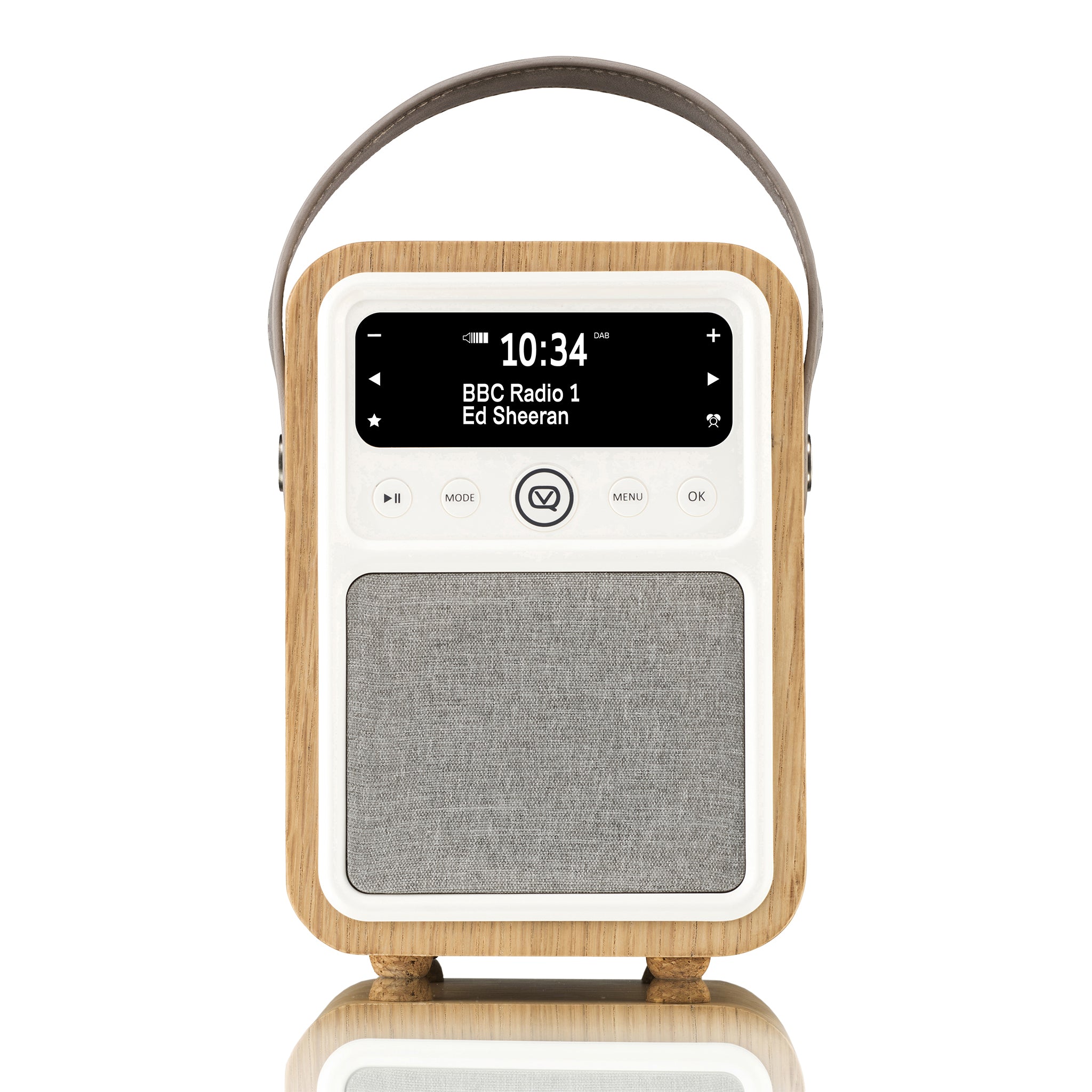 The MYVQ Monty is a beautifully modern styled DAB/DAB+ digital radio and Bluetooth speaker featuring a premium real wood case in a choice of finishes.