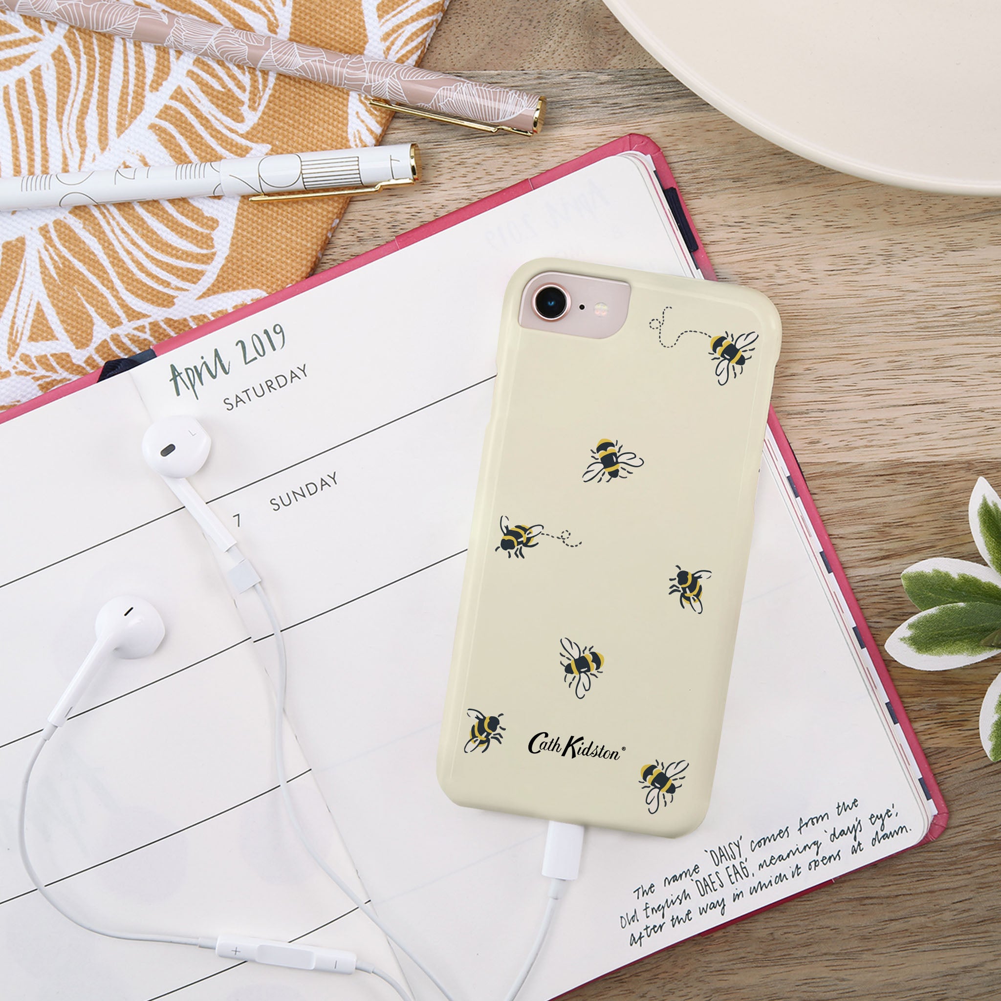 The MYVQ iPhone series 6/7/8 premium high gloss scratch-resistant phone case. Featuring a luxurious microfiber insert to cradle and protect your smartphone device.