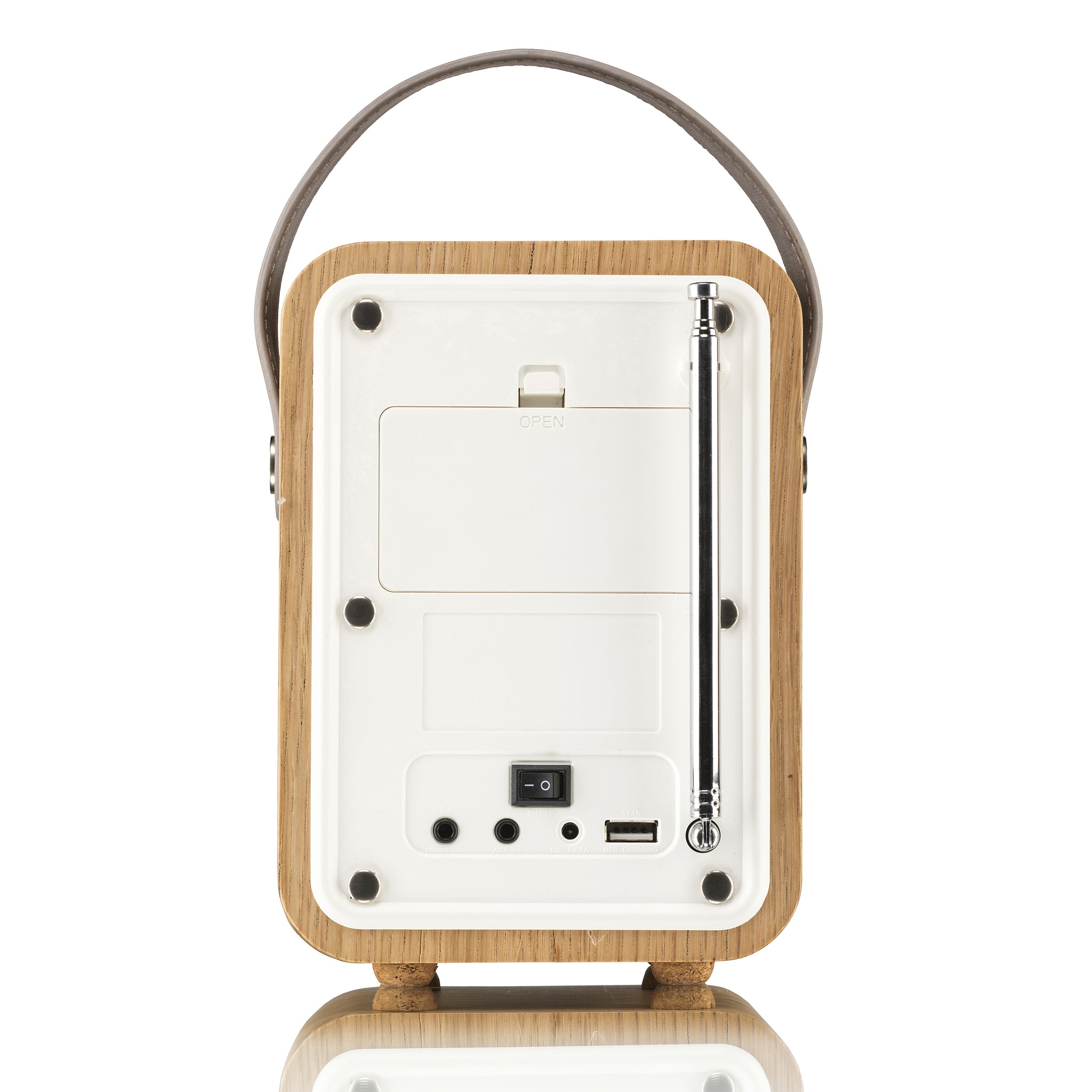 The MYVQ Monty is a beautifully modern styled DAB/DAB+ digital radio and Bluetooth speaker featuring a premium real wood case in a choice of finishes.