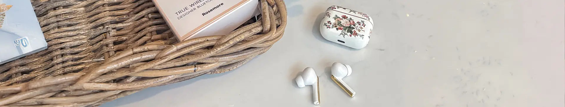 Skylark TWS Earbuds Banner 1