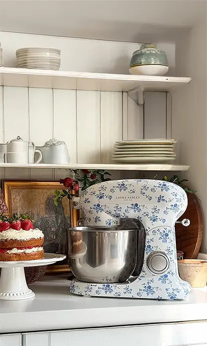 The Laura Ashley 6L Diecast Stand Mixer