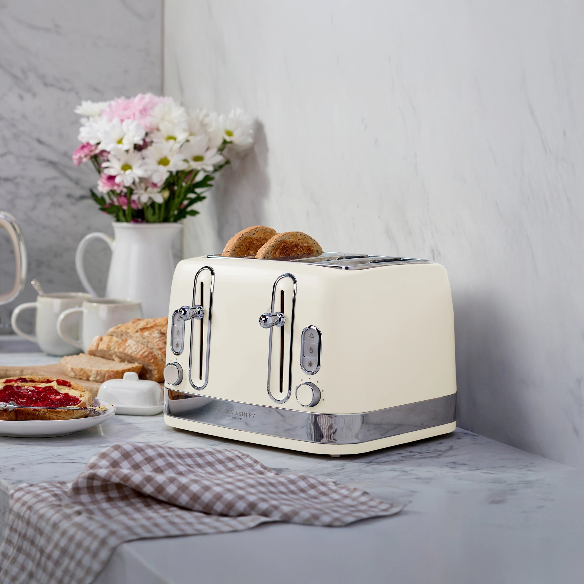 Laura Ashley Solid 4-Slice Toaster