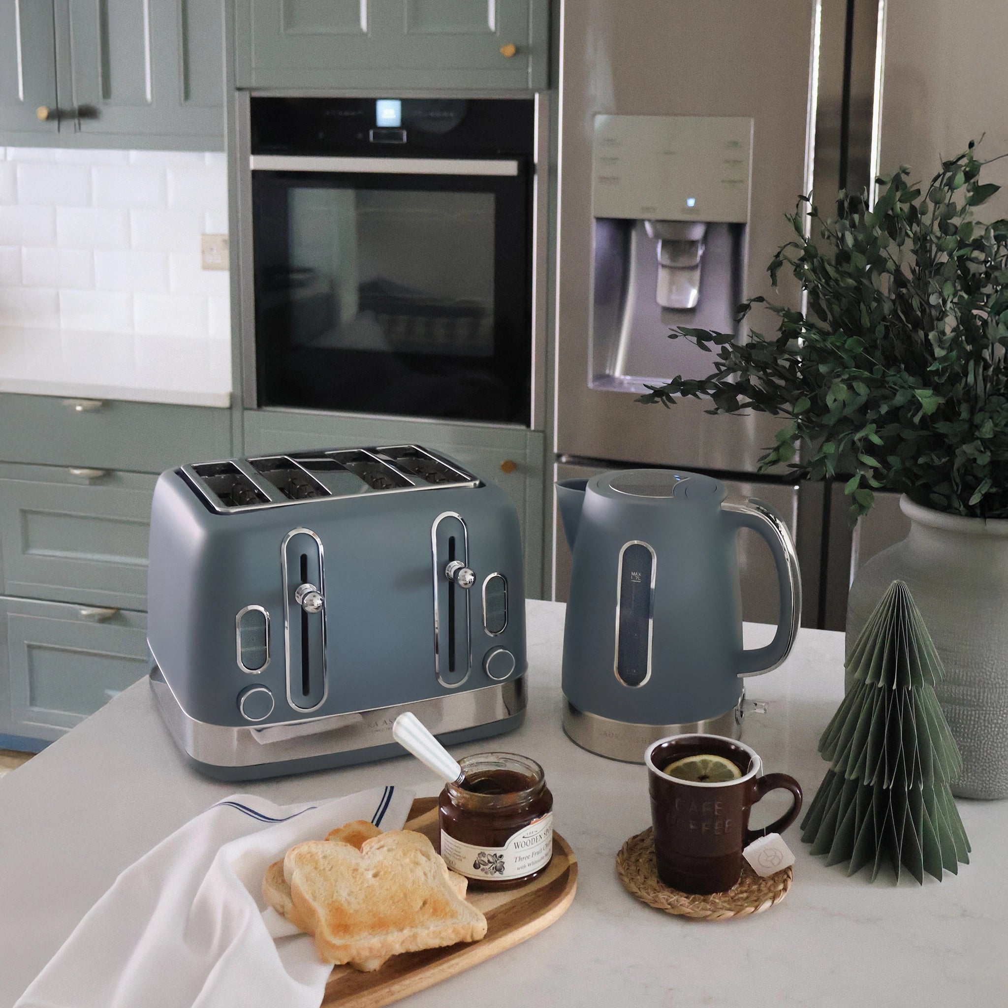Laura Ashley Solid 4-Slice Toaster