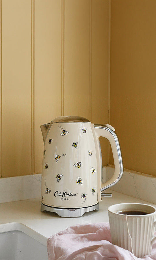 The Cath Kidston Bees Jug Kettle