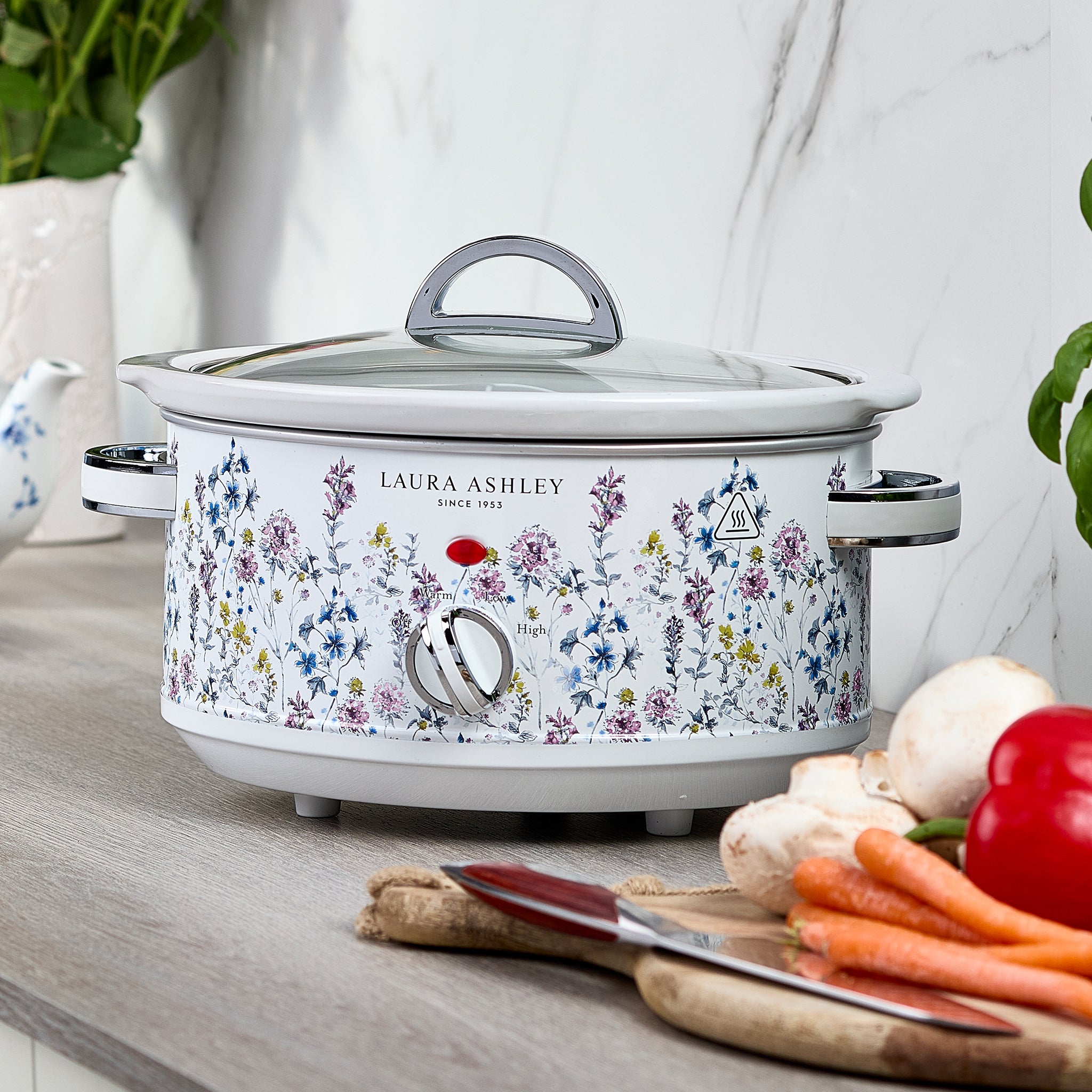 Laura Ashley’s 3.5L Slow Cooker – Adjustable Heat & Keep-Warm