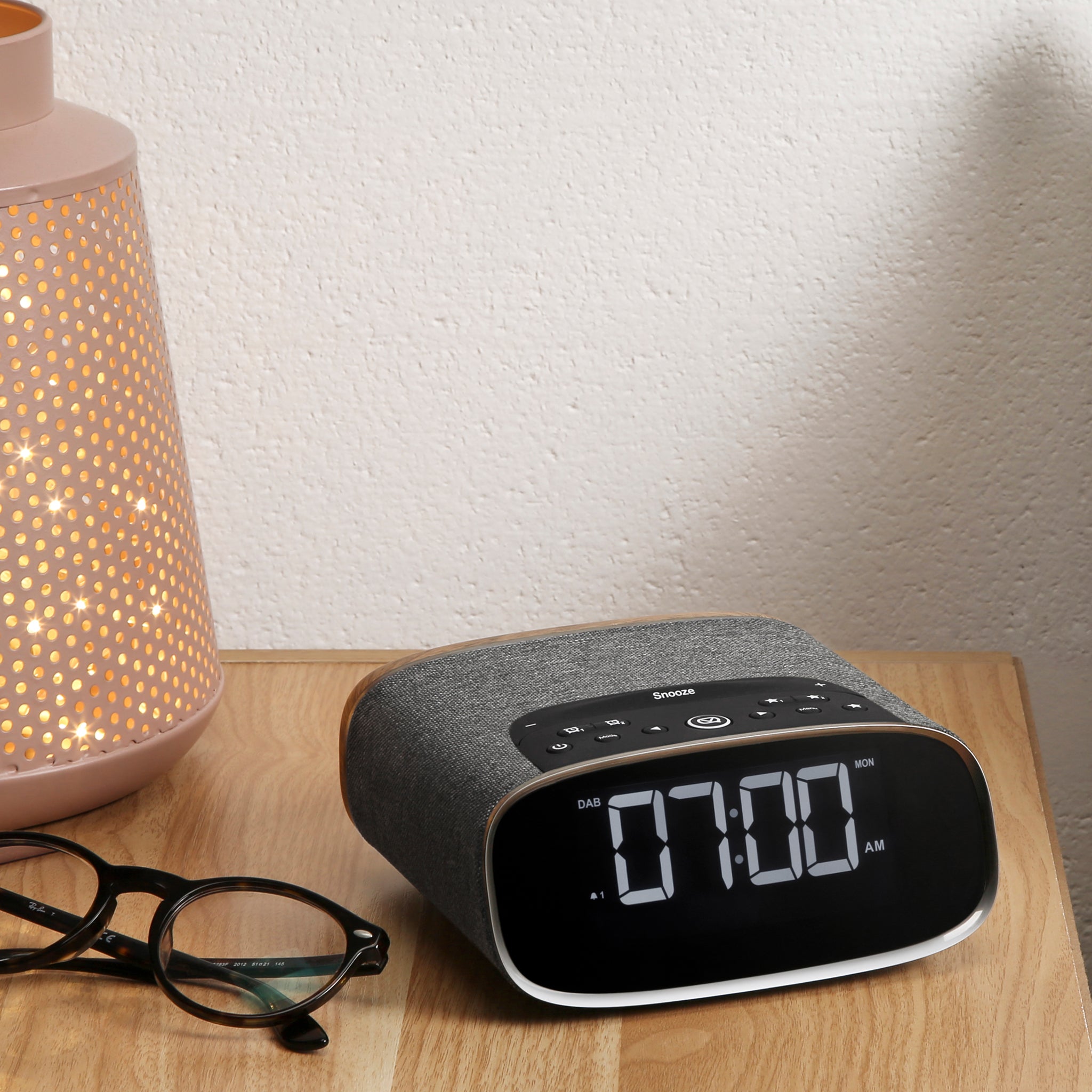 VQ’s Lark – Bedside Digital Radio & Bluetooth Speaker