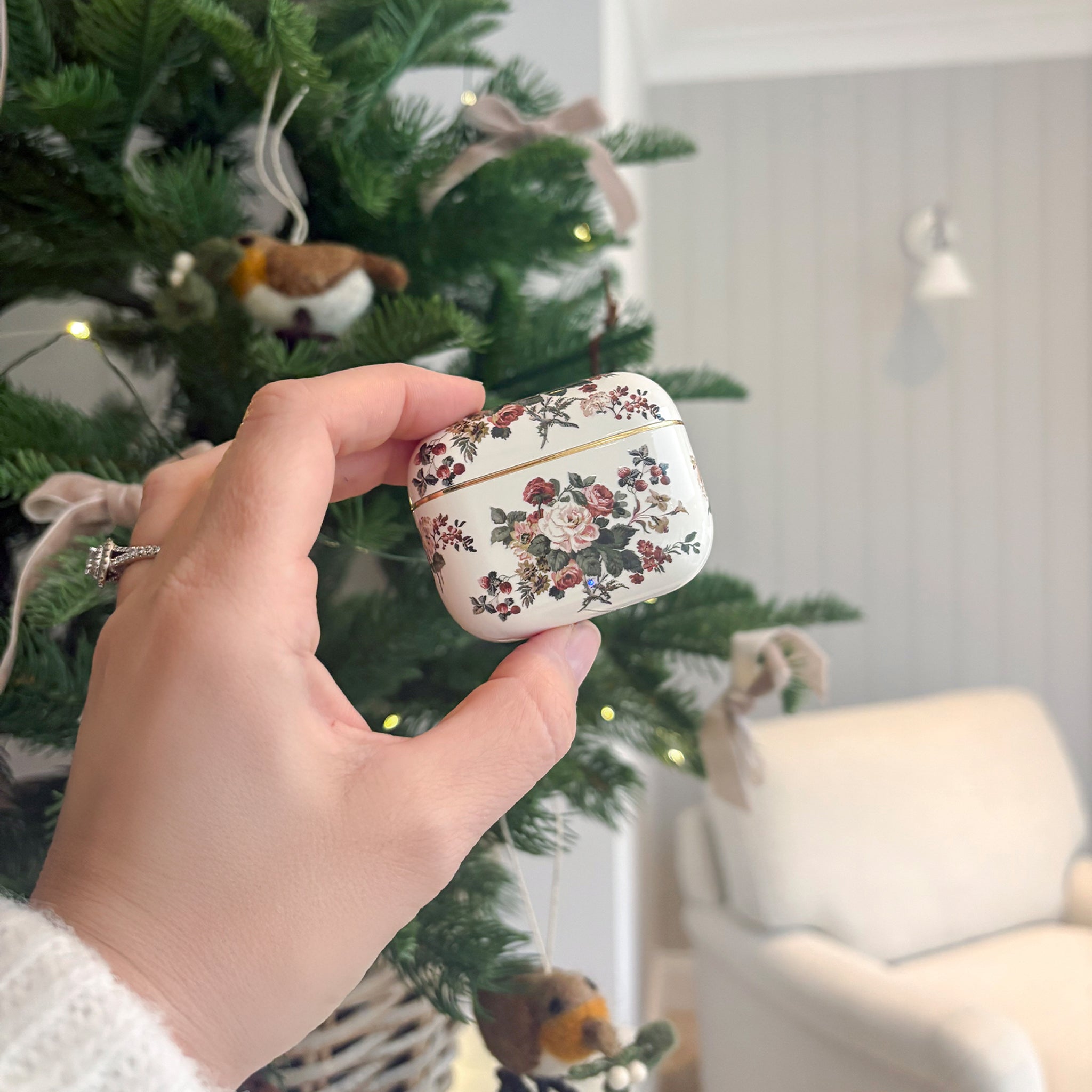 Laura Ashley’s Skylark TWS Bluetooth Earbuds