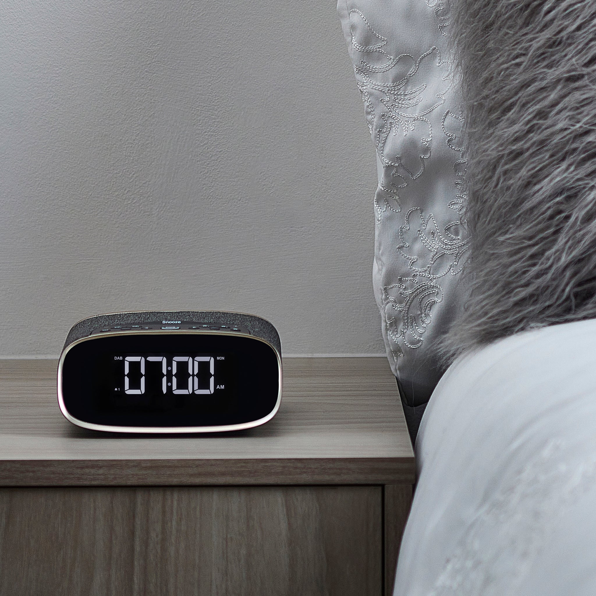VQ’s Lark – Bedside Digital Radio & Bluetooth Speaker