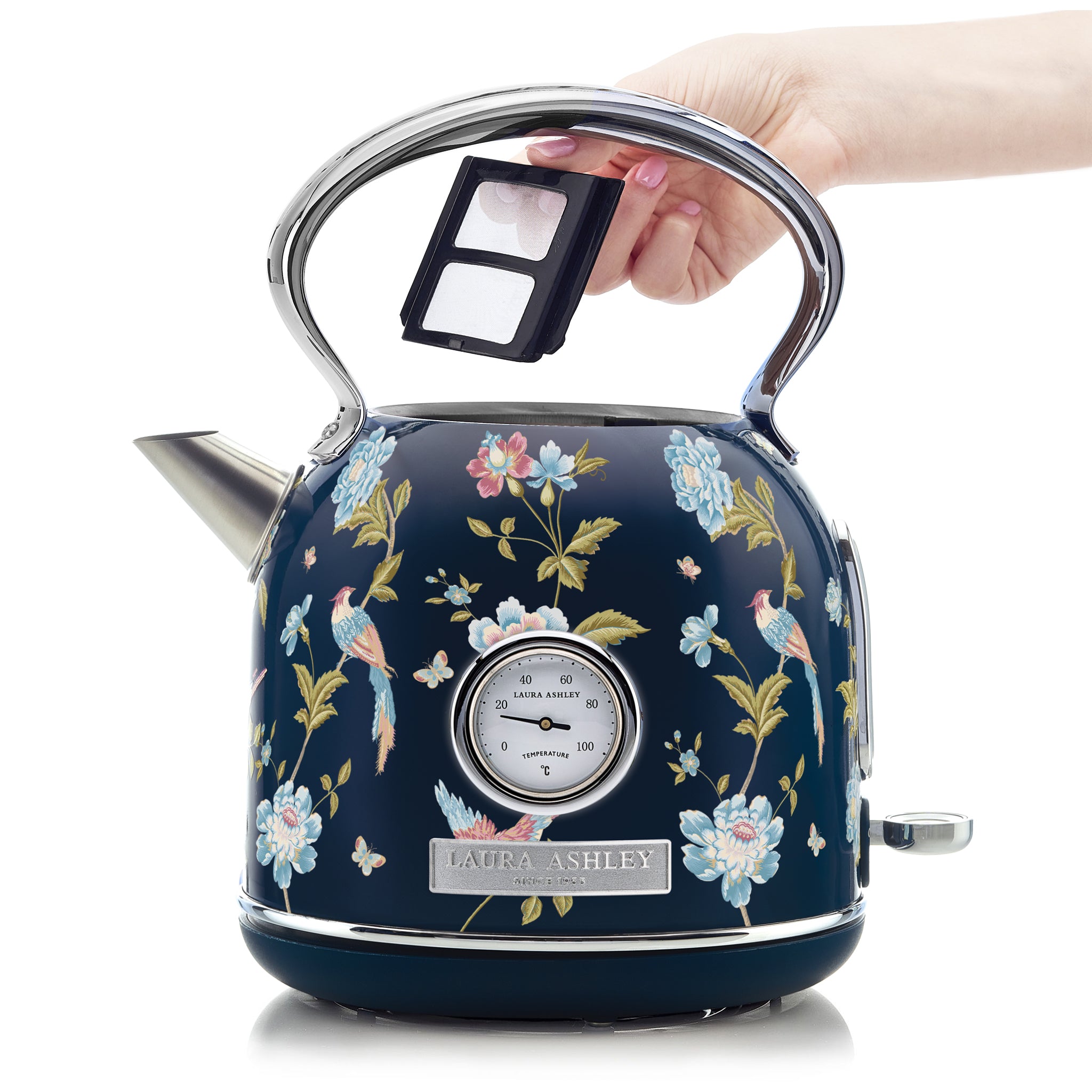 Laura Ashley’s 1.7L Dome Kettle – Fast Boil & Temperature Gauge