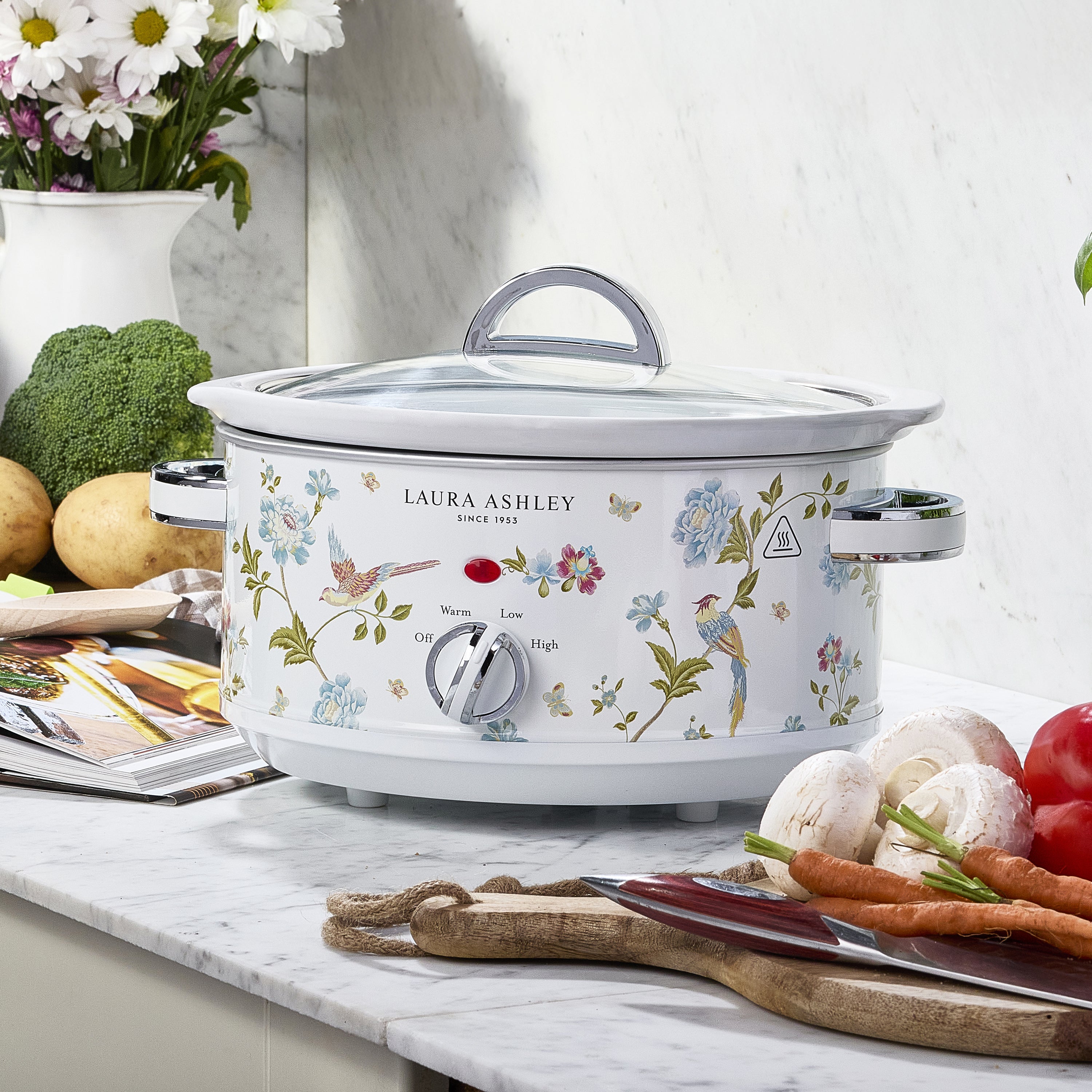 Laura Ashley’s 3.5L Slow Cooker – Adjustable Heat & Keep-Warm